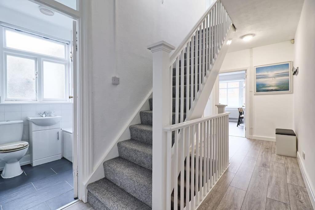 High View House, 3 Bed Flat, Number 41a Apartment Walton-on-the-Naze